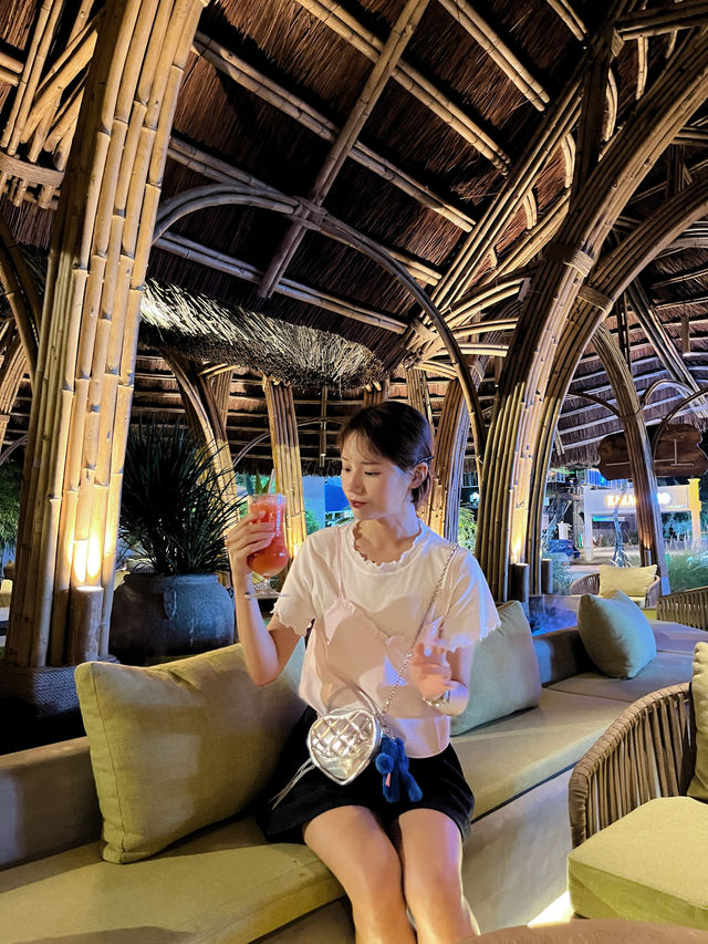 푸꾸옥 즈엉동 거리에 신상 로컬 감성 카페🧡