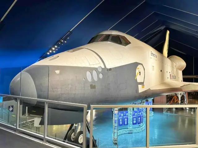 無畏號海空暨太空博物館