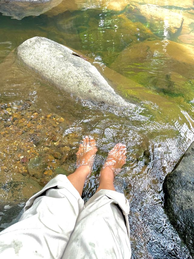 เล่นน้ำคลายร้อนที่น้ำตกสุนันทา 💦