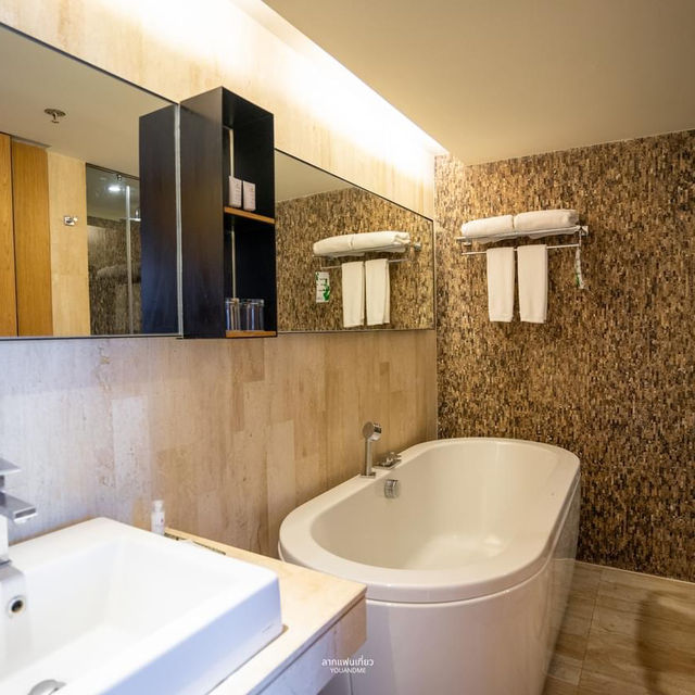 Staycation ใจกลางกรุง ย่านเพลินจิต