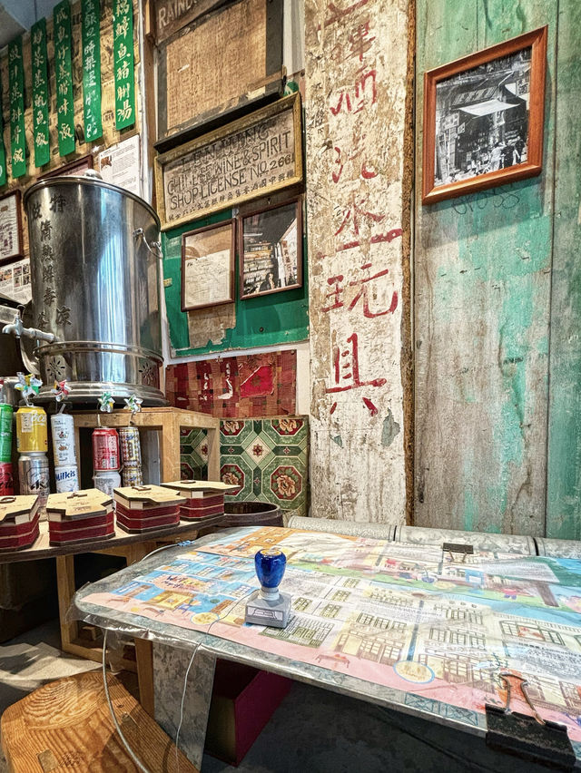 「藍屋建築群」：老香港文化代表，地址：灣仔石水渠街