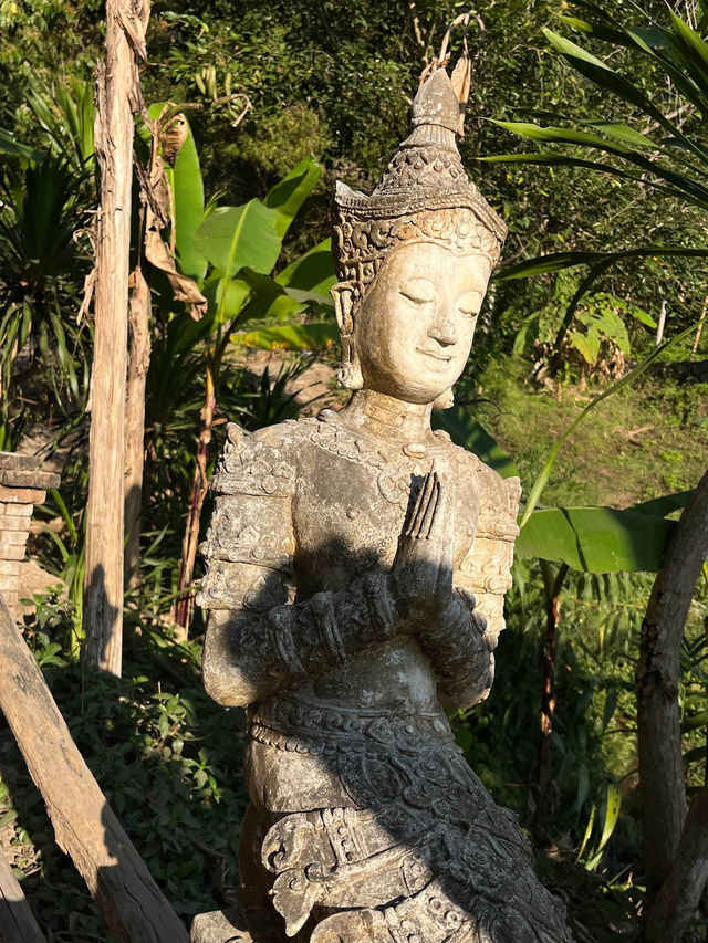 Wat Pha Lat Hike (Monk's trail)