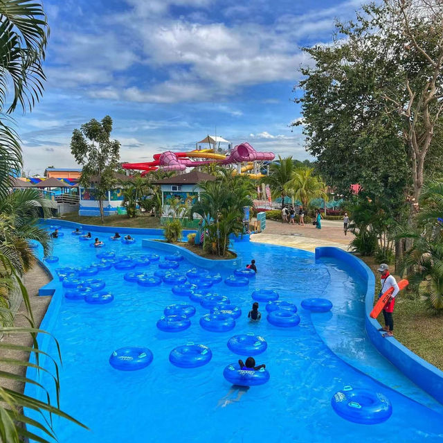 泰國Ayutthaya水上樂園：歡樂時光