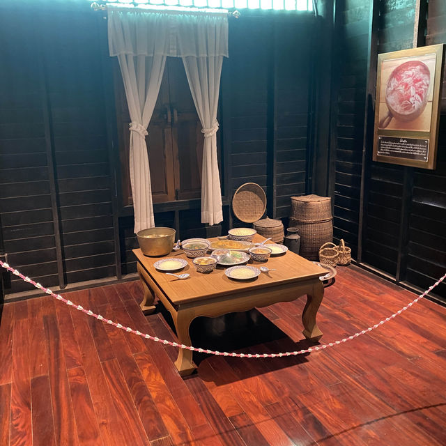 บ้านจำลองท้าวเทพกระษัตรี – ท้าวศรีสุนทร