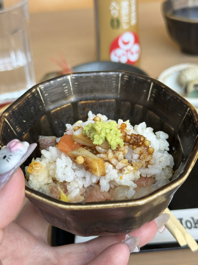 【北海道/札幌】パフェのようにキレイな海鮮丼がいただける 『海さくら 蝦夷海』