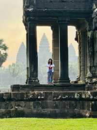 Worth it to wake up crack of dawn! Sunrise in Angkor Wat is a must to do🌅