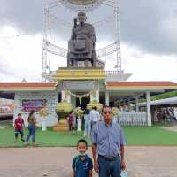 ไหว้พระขอพ่อท่านคล้ายวาจาสิทธิ์