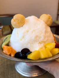 【福岡カフェ】1人ではムリ?!大きな可愛いシロクマ🍧