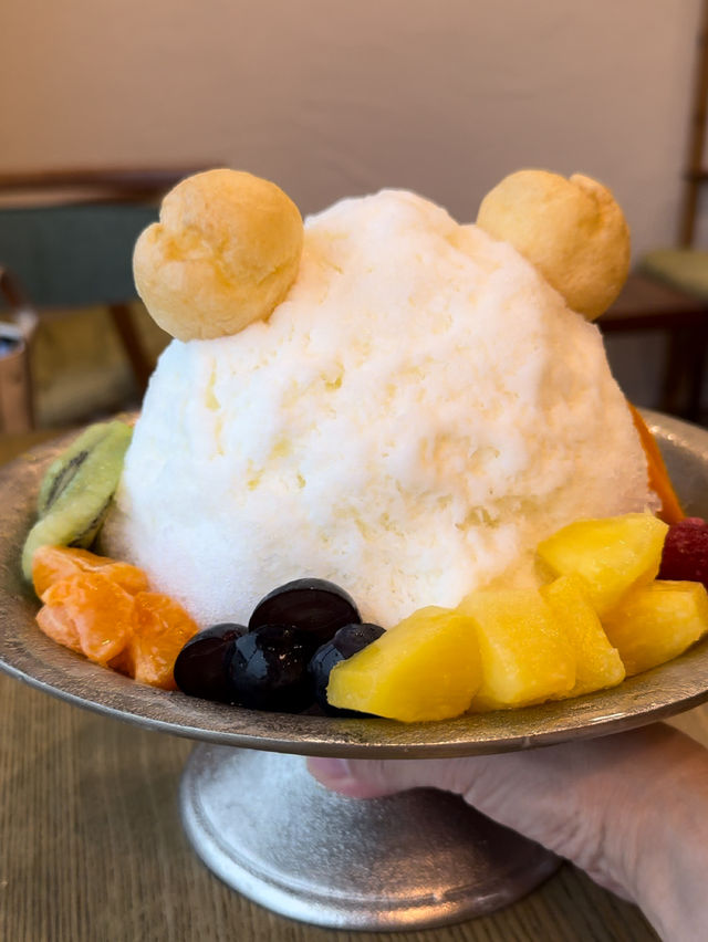 【福岡カフェ】1人ではムリ?!大きな可愛いシロクマ🍧