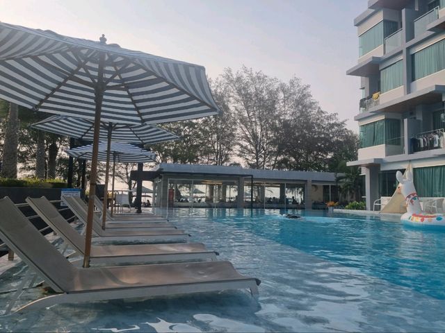 Bay Window @ Sea Hotel ชะอำ