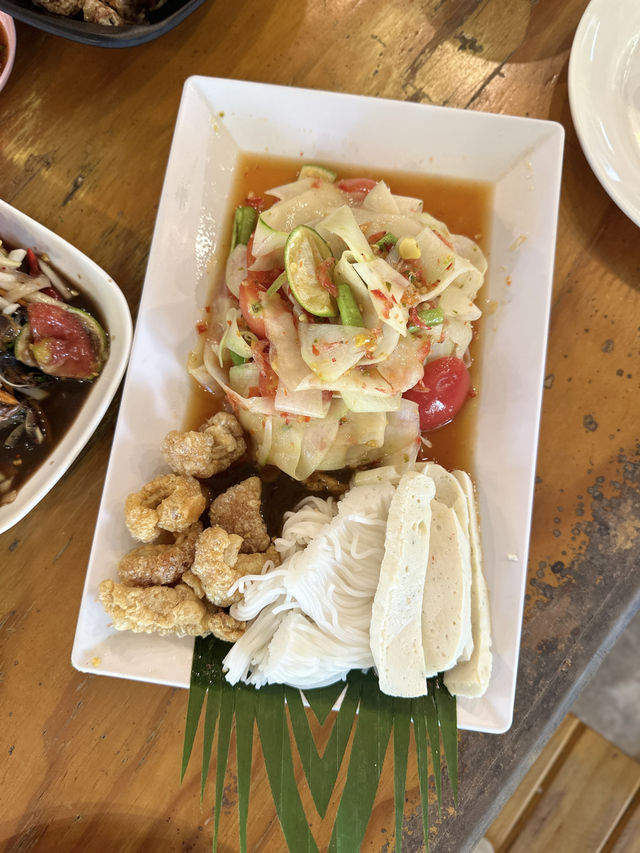 ”มาตำ“ ร้านส้มตำสุดแซ่บถึงใจ ที่สัตหีบ 