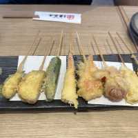 【静岡】温泉施設や飲食店が立ち並ぶ道の駅