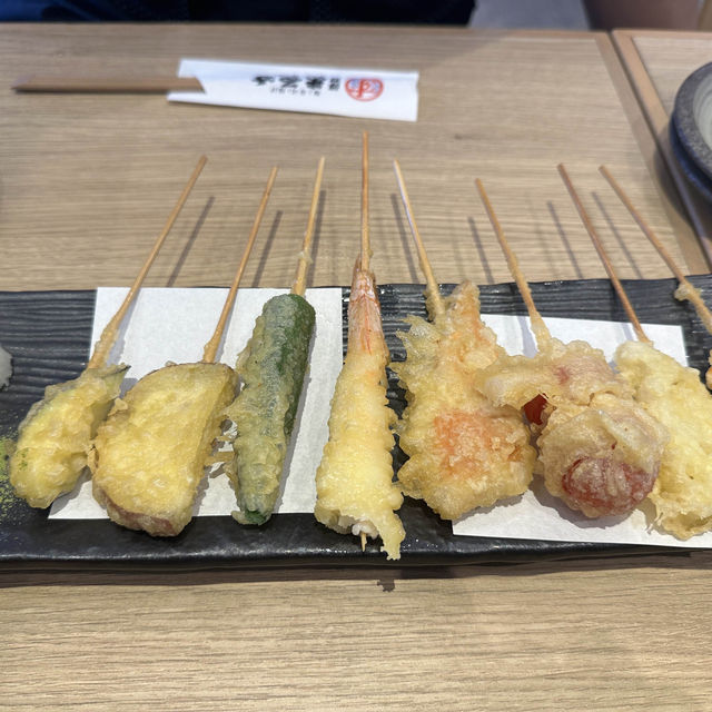 【静岡】温泉施設や飲食店が立ち並ぶ道の駅
