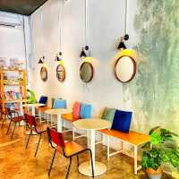 🇲🇾 Step Into Elegance at Cantek Sekali Café – Beauty in Every Bite!