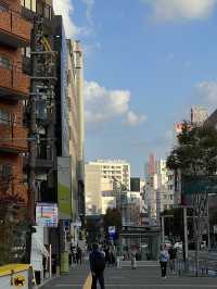 FUKUOKA STREET VIBES 🤎☘️ .