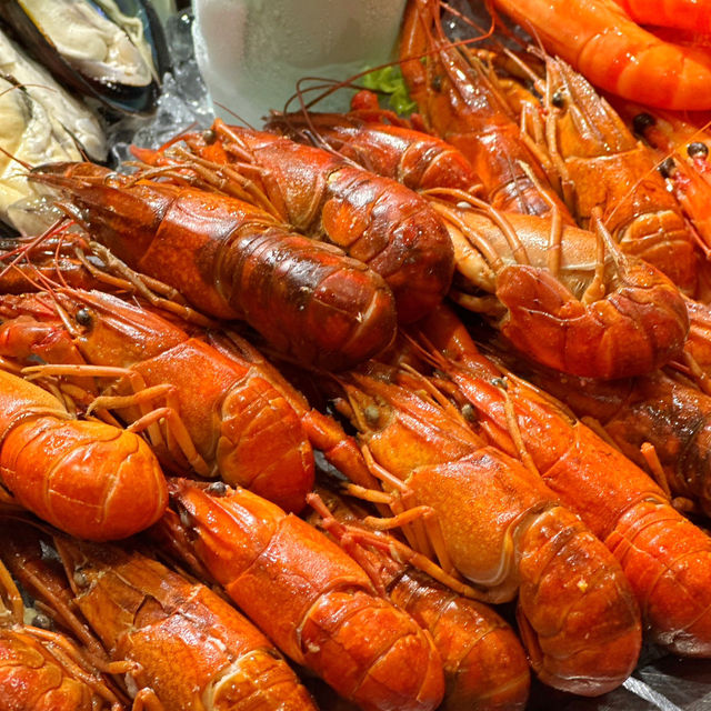 A Seafood Feast at Golden Sands Resort