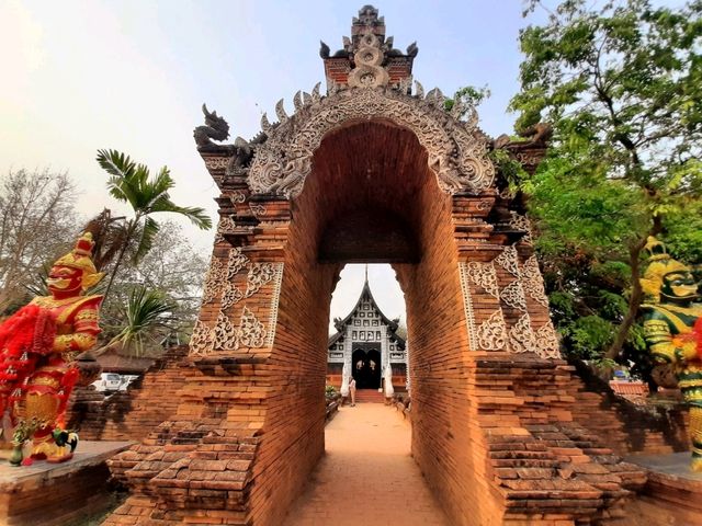 泰國清邁羅摩利寺:祈求愛情的祝福，適合冥想和放鬆