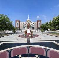 อารามหลวงติดรถไฟฟ้า 🙏