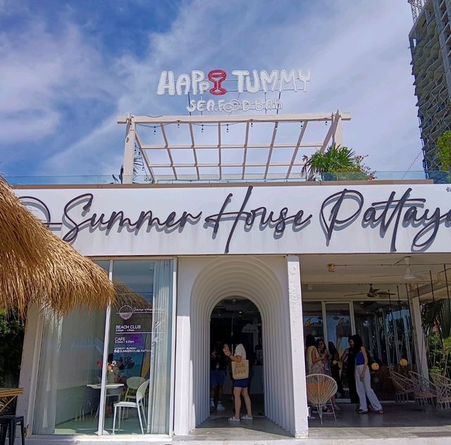 คาเฟ่ พัทยา ติดทะเล Summer house Pattaya