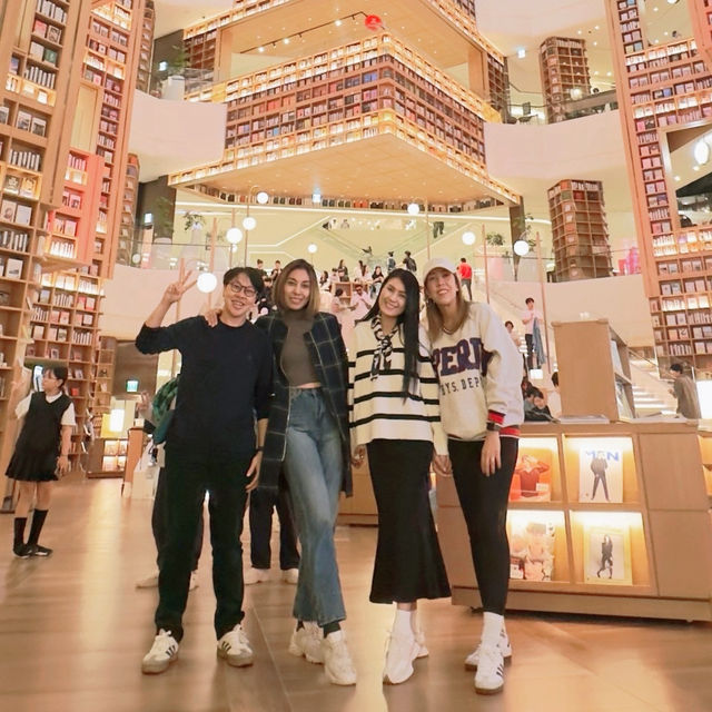 Starfield Library, Suwon