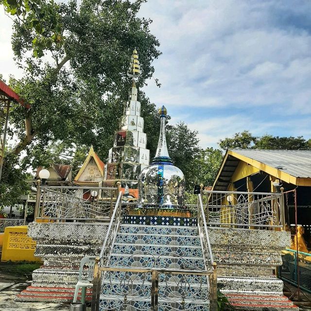 พระพุทธไสยาสน์ องค์ใหญ่เป็นอันดับ 3 ของประเทศ