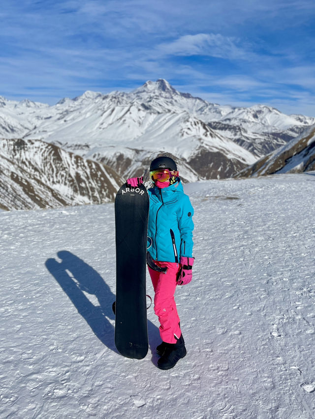 A Cup of Coffee with Stunning View ⛷️🏔️