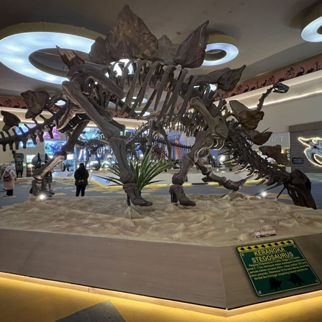 🇮🇩 Batu, Jawa Timur - Dinosaur Park by Jatim Park 3