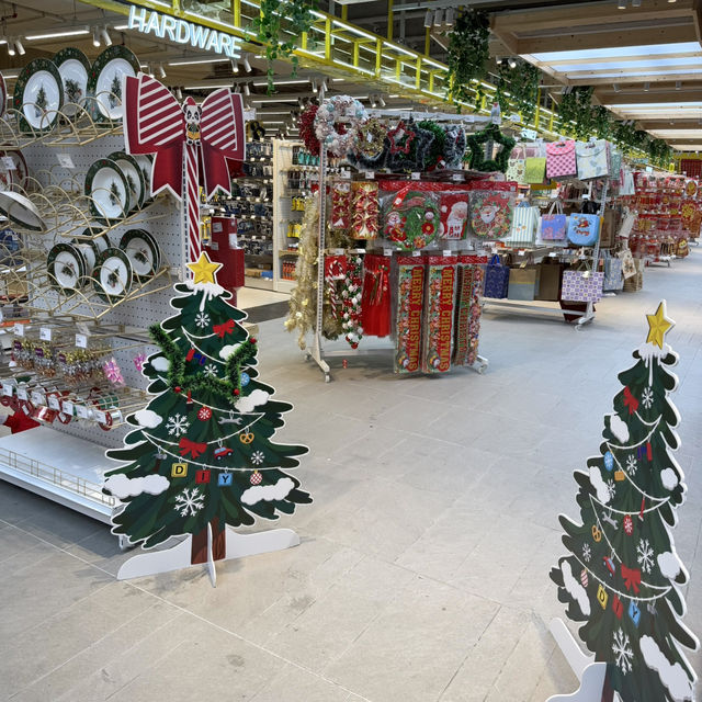 Christmas Spirit Meets DIY Creativity!