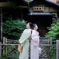⛩️✨ 探索東京的文化瑰寶——淺草寺！✨🗼⛩️