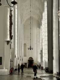 This church is a fine example of “basic but not boring”
