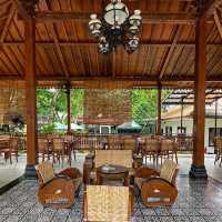PAWOM AYOE DINE & BREW