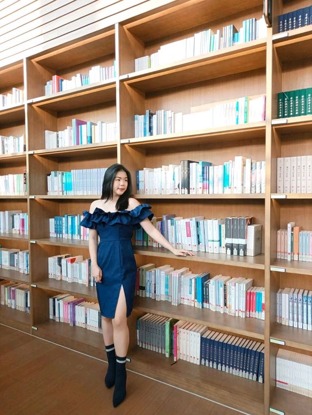 Tianfu humanities and art library
