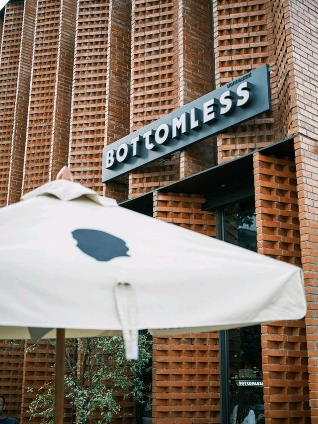 BOTTOMLESS S33
