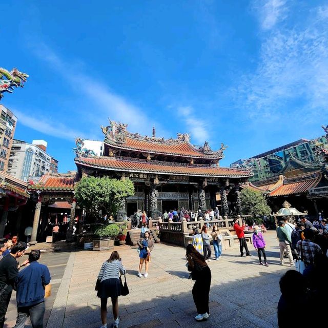 Longshan Temple