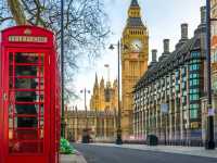 "London: A Vibrant Blend of History and Modernity"