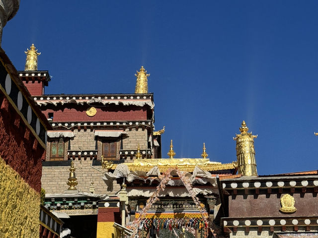Yunnan’s largest Tibetan Buddhist monastery