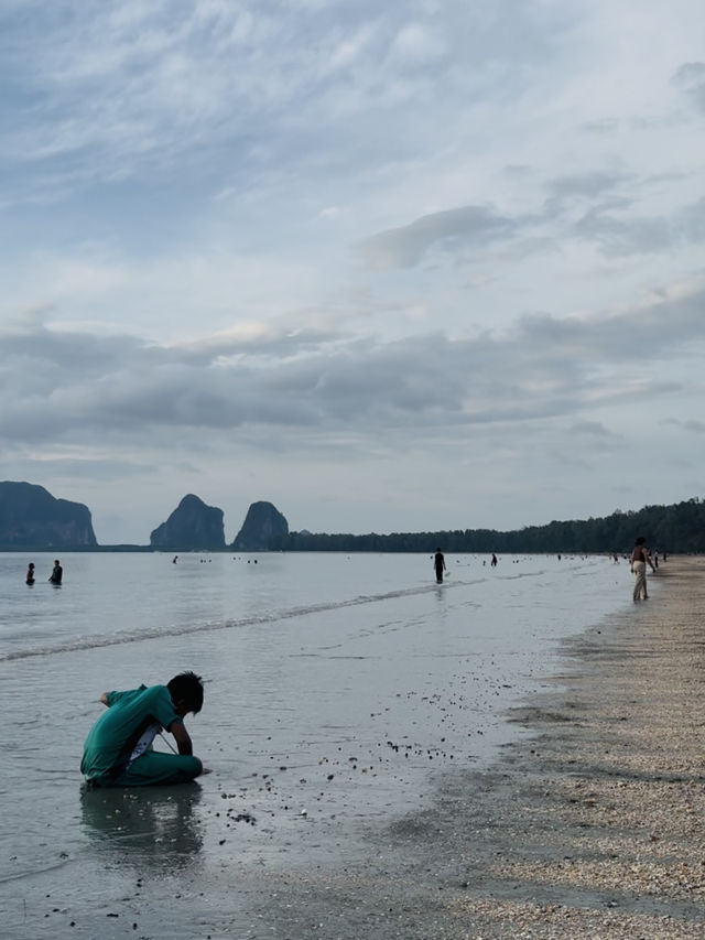 พักผ่อนชิลๆ ที่หาดปากเมง ตรัง 