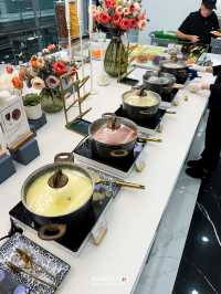 The Coral Lounge นั่งชิลก่อนขึ้นเครื่อง อาหารอร่อย