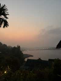 รีสอรท์ในสังขละบุรี ต้อนรับน้องแมว 