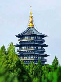 Leifeng Pagoda, discovering the Legendary of the White Snake. 