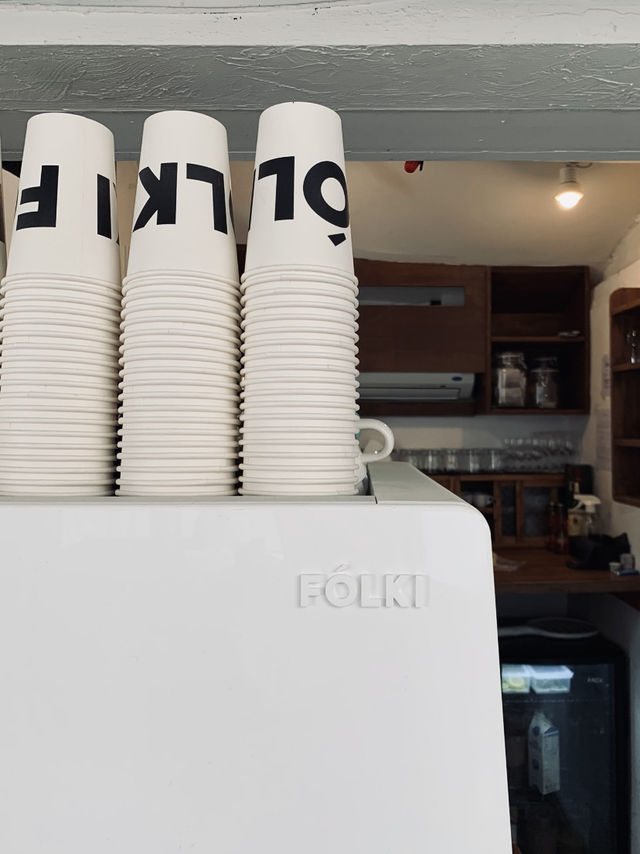 首爾｜咖啡廳｜FÓLKI 超夯的一間店
