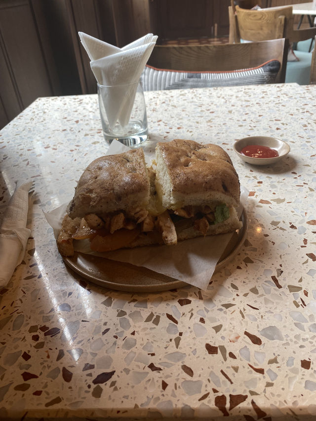 Classy cafe 