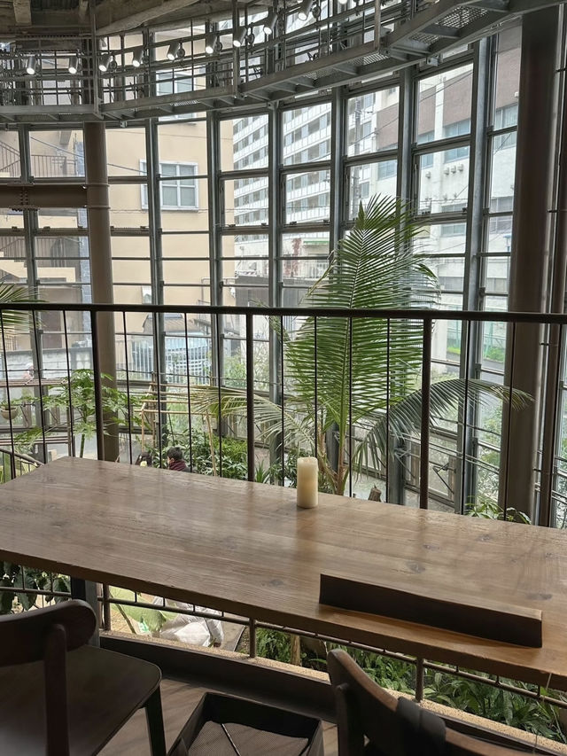 日本で1番小さな植物園の中にあるカフェ