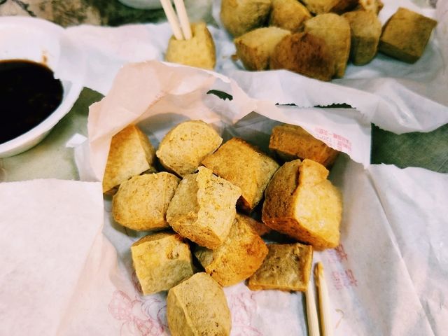 📍宜蘭東門夜市：熱鬧非凡的美食天堂