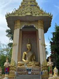 วัดพระแท่นศิลาอาสน์ จังหวัดอุตรดิตถ์ 