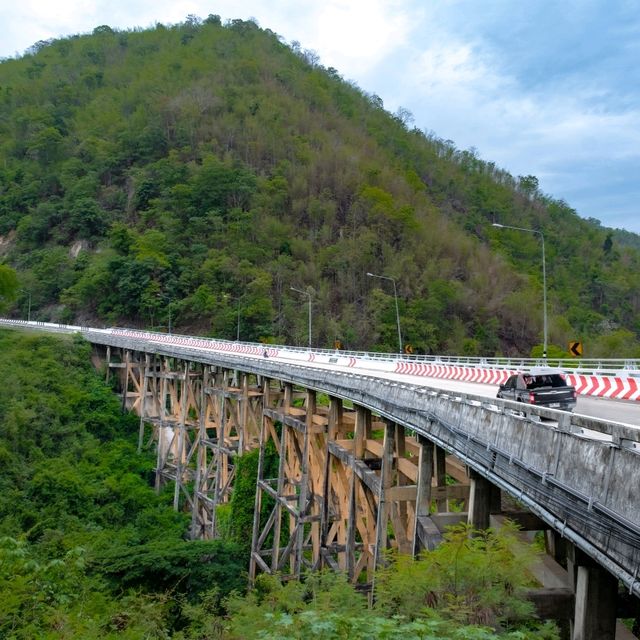 สะพานห้วยตอง จังหวัดเพรชบูรณ์ประตูเชื่อมเหนืออีสาน