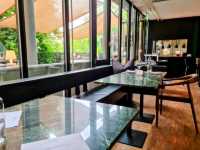 Restaurant Bay 隱藏在博恩美術館旁的綠色餐廳