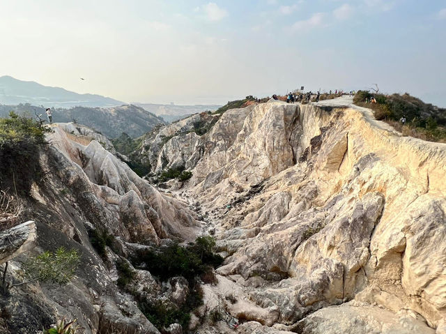 🗺️** 菠蘿山擁有獨特的地貌與壯麗的景色**🗺️