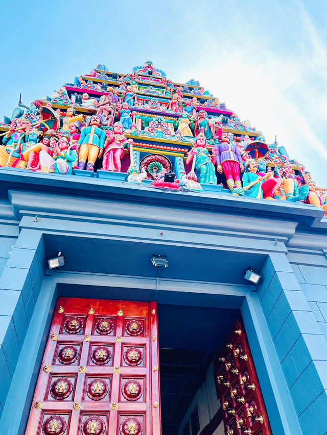 Gateway to Singapore: Day 1 – Discovering the Charm of Sri Mariamman Temple in Chinatown 