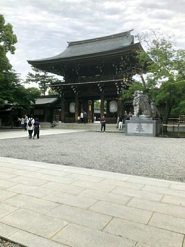 Samukawa-jinja Shrine – Guardian of Directional Misfortune